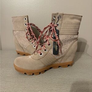 Sorel Lexie Wedge Lace-Up Boots - New